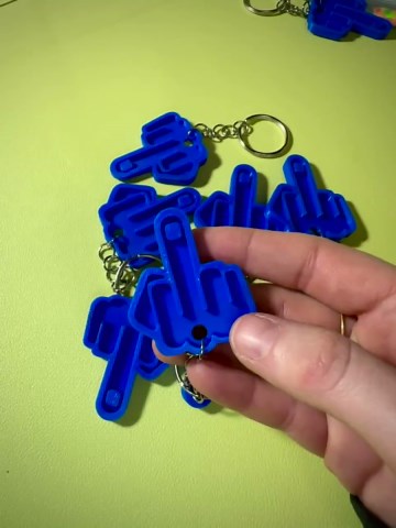 3D Printed Middle Finger Keychain – Novelty Gag Gift Accessory - Etsy
