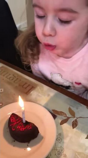 Poop cake aka potty cake. Little girl poops on potty, is rewarded with cake 🎂. Funny kids video.