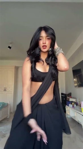 One Two Three Four... 💃🔥 #Shorts #youtubeshorts #dance #song