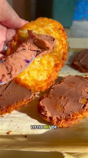 smashed hash brown breakfast toasts 🤌