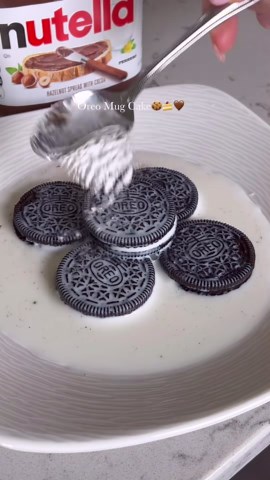 Why this easy Oreo mug cake is so delicious