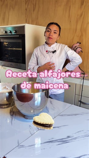 Receta alfajores de maicena🤎 Ingredientes: ● 100g Harina ● 100g Mantequilla a temperatura ambiente ● 75g Azúcar flor ● 150g Maicena ● 2 Yemas de Huevos L ● 1 cdta Polvo de hornear (Royal) ● 1/2 cdta Bicarbonato de sodio ● 1 cdta Extracto de vainilla Gourmet ● 1 cdta Cognac o Brandy ● 1/2 cdta Ralladura de limón ● Manjar Nestlé ● Coco rallado ● Azúcar flor para decorar Los mejores ingredientes de @nestlechile @Gourmet Chile @ColunChile @iansachile #recipe #receta #parati #manjar #Viral