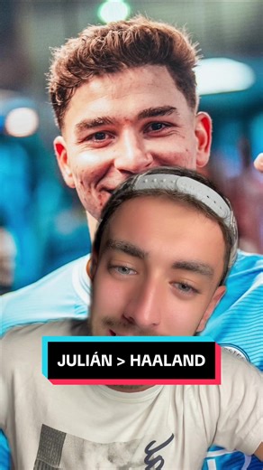 Julián Álvarez vs Haaland: ¿Quién es mejor? Análisis futbolístico