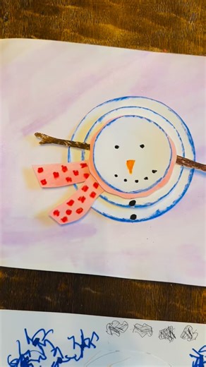 Christmas crafting has begun! We made 3d snowmen and reindeer ribbon cards. ⛄️🦌 ⛄️3d Snowman: We used watercolor, oil pastels, and markers to decorate our backgrounds. Then we cut out circles of different sizes and small pieces of cardboard to put in between to make it 3d. We layered our snowmen and in between each layer we placed a small piece of cardboard. We then drew on a face and buttons, some of us added arms. 🦌Reindeer Ribbon cards: We cut out yarn and tied it in the middle to make the