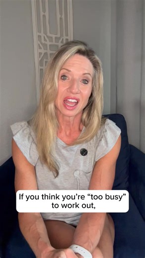 Struggle to stay on track during the holidays? Not this year. 💪 The Holiday Express Challenge is a 5-week, step-by-step program designed specifically for women who want to stay consistent, feel amazing, and still enjoy the holiday season, without stress or guilt. It helps support: ✨ Staying active with 30-minute workouts you can do anywhere — 4–5 times a week ✨ Burning calories and building lean muscle even through the busiest time of year ✨ Enjoying delicious, holiday-friendly meal plans (no b