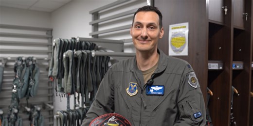 Meet the pilot behind Chiefs opener flyover featuring B-2 Stealth Bomber