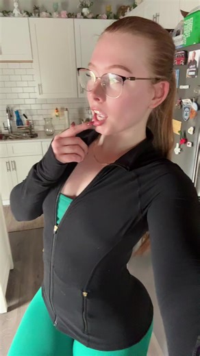 bails (@redhairgorl)’s videos with original sound - 33.