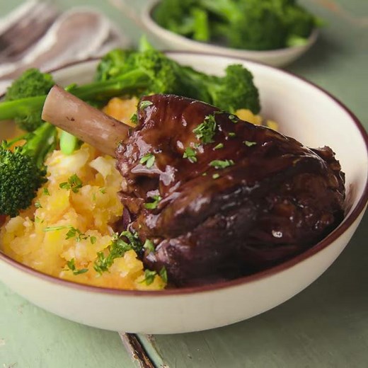Lamb Shanks with Red Wine, Garlic and Rosemary