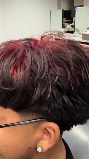 Shadow roots did what they needed to do 😮‍🔥 Depth ✔️ Blend ✔️ Dimension ✔️ This is your sign to stop skipping root work 👀 #ShadowRoots #HairGoals #BoldHair #HairTransformation #BehindTheChair