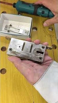 Rekeying a Lever Tumbler Lock! Locksmith Tutorial & Mechanism Explained.How Locks Work