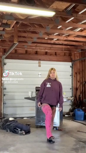 Dancing in a cast #longlegcast #fulllegcast #legcast #cast #casted #castedup #crippled #cripple #brokenleg #bigcast #longcast #hugecast #pinkcast #cripplequeen #toes #feet #dance