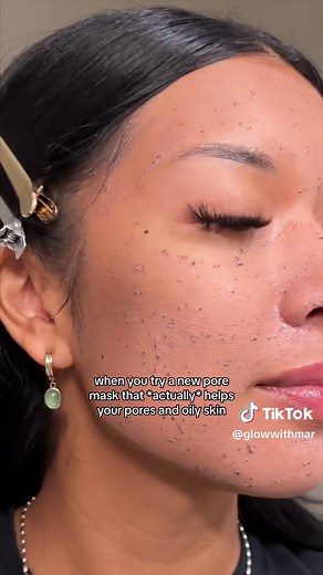 the @Beauty of Joseon red bean refreshing mask is my new fave pore mask that helps clear out my pores sebaceous filaments 😅 (its also $20 😳) This mask includes kaolin and red bean, kaolin absorbs sebum, and red bean extract and red bean powder help with exfoliating and clear skin texture 👀 #poreskincare #poremask #claymask #poreclaymask #pores