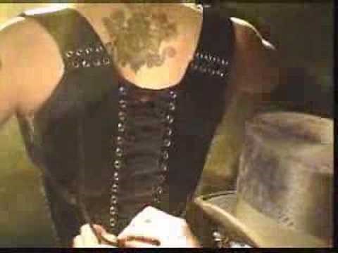 Lacie´s corset performance