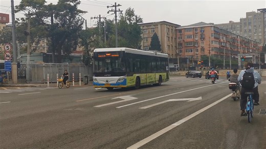 [线路已撤销] 116路二代无轨鹰&华宇 BJD-WG120FL 9527705地铁柳芳站进站