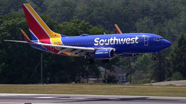 New baggage fees take effect for Southwest Airlines customers