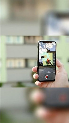 BIRDS FLY OFF THE WALL in this Augmented Reality Mural!