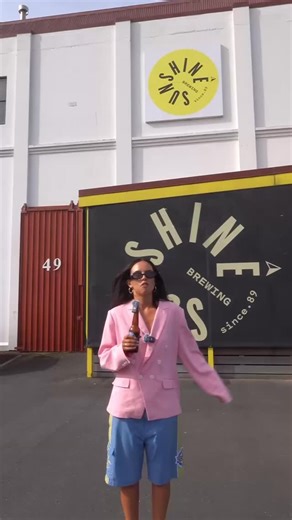 6.9K views · 24 reactions | Gizzy Gold forecast: Full Sunshine at R&V! We’re stoked to be bringing some of our finest beers to Rhythm & Vines this year. Drink like a local and find us pouring cold Sunshine beers all festival long! 酪 | Sunshine Brewery | Facebook