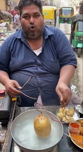 Electric Wire Se Aloo Ubalta 😱 | Street Food India
