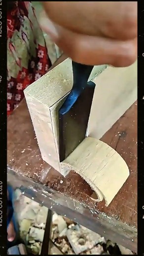Wood Carving Techniques with a Chisel for Beginners #woodworking #shorts #diy