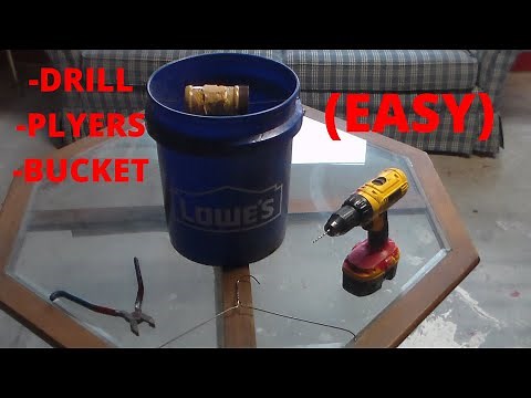 5 Gallon bucket mouse trap how to ( easy )