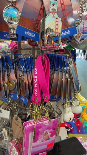 #sfsourvenier #keychains #magnets #bottleopeners | Key Chain