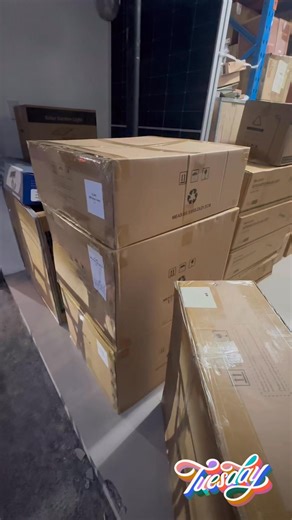 Our stackable hybrid setup with a 5kW hybrid inverter and 10kWh modular batteries gives you easy access to clean energy anywhere you are. With a max PV input of 5,500W and up to 3x10kWh LiFePO4 modules stacked together, you’ll always have ready power for your home or office. 😎♻️🌞 👉 Solarwerks Philippines 🇵🇭 #gosolar #solarpowered #RenewableEnergy #SolarEnergy #SustainableLiving #greenenergy #offgrid | Solarwerks Philippines