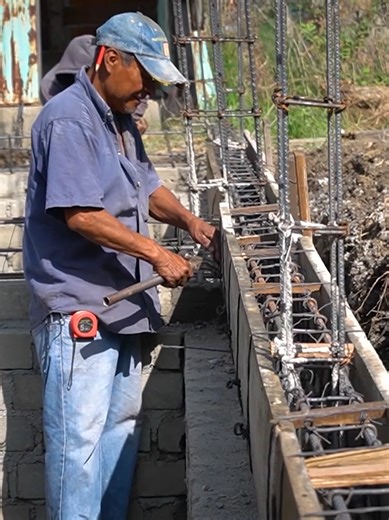 Feliz día a todos los que se dedican al maravilloso trabajo de la construcción. #albañil #díadelalbañil #díadelasantacruz