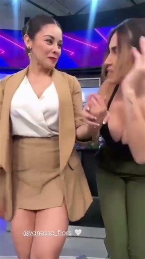 Vanessa Ponce mega cleavage 15/01/2026