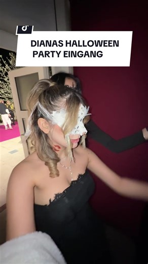 Dianas Halloween Feier: Einladender Eingang