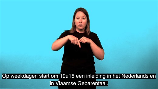 NIEUW! Bij 'Voor het pensioen' bieden we tablets aan met ondertiteling in VGT en in het Nederlands voor doven en slechthorenden. Je kan (gratis, mits reservering) een tablet afhalen bij de ticketbalie op 20 t/m 22 & 24, 27 t/m 30 januari 2026. Reserveer via tickets@toneelhuis.be. Er zijn telkens inleidingen in het Nederlands en VGT en het nagesprek op zaterdag 24 januari voorzien we van VGT. Iedereen welkom! #doofvriendelijk #doofvriendelijktoneelhuis #ondertiteling | Toneelhuis