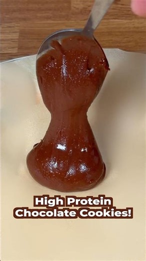 High Protein Chocolate Cookie (2 minutes to make!) #healthydessert #highproteindesserts