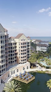 That feeling when you've checked in and made it to your room... then you walk out on the balcony to this VIEW. #lifeathammockbeach #thepreferredlife #traveltuesday #travel #florida #luxury #vacation #atlanticocean #oceanview | Hammock Beach Golf Resort & Spa