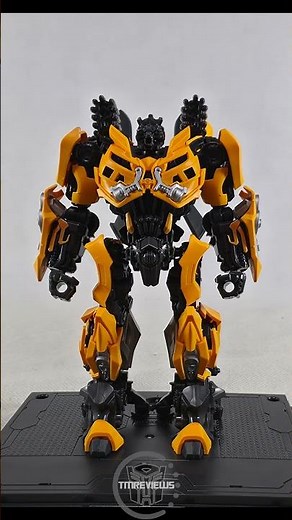 Assembling ‪@Blokees‬ Transformers DOTM Classic Class Bumblebee