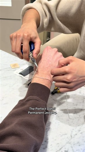 Permanent Jewelry Experience in Chicago