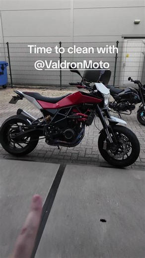 Valdron Moto op TikTok