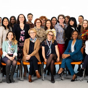 Inégalités hommes-femmes : les écarts les plus frappants en 4 graphiques