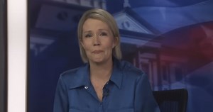 News Anchor Breaks Down After Announcing Colleague’s Passing, Immediately Leaves Broadcast in Heartw ...