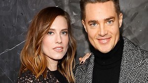 ‘Girls’ Alum Allison Williams Marries Alexander Dreymon After 6 Years of Dating