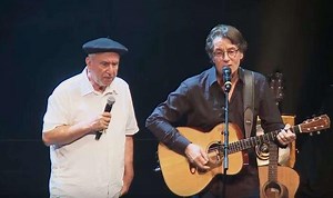 Vidéo. Cabrel, Nadau, Los Pagalhos... chantent ensemble pour Peiraguda