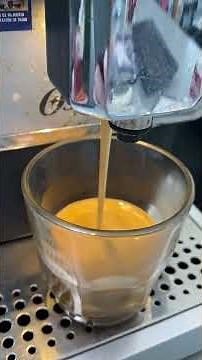 Cafetera Express Oster Super Automática BVSTEM8100