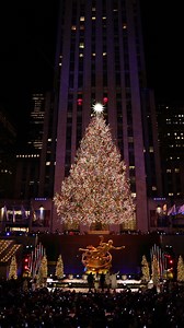 Isn’t it beautiful? 🤩🎄✨ It officially feels like Christmas in New York City 🏙️ iHeartRadio | 106.7 Lite FM