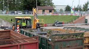 5.9K views · 82 reactions | Unser Allrounder JCB Baggerlader Wastemaster ist perfekt für jeden Einsatz in jedem Betrieb. #jcb #baggerlader #vielseitig #wastemaster | JCB | Facebook