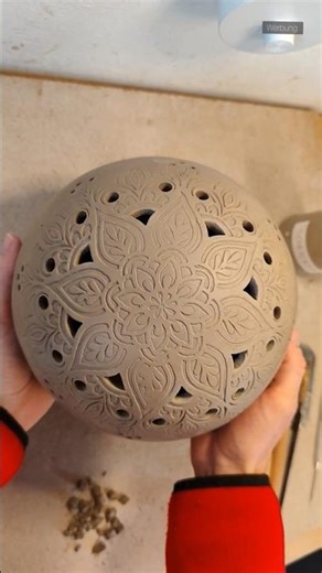 Kugel aus Ton #keramik #ceramics #sphere #crafts #pottery #töpfern #blume #stempel #mandala #diy