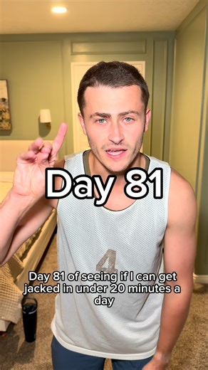 Skye Mackintosh on Instagram: "81 days of seeing if I can get jacked in under 20 minutes a day. Today I just did a short 11 minute upper body workout because I played in a basketball game and my legs need a break lol. I’m blown away by the support for this page and this movement. I started this for personal accountability but now many have joined in and it has become much bigger than I thought. Proud of all of you/us. Keep going! Keep stacking daily wins. #pushupchallenge #jumpsquats #absworkout