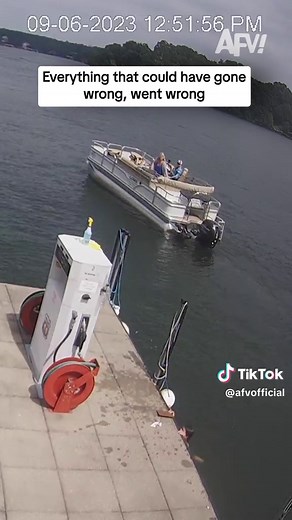 Funny Sunday on the Lake Fail