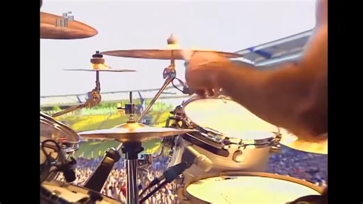 System Of a Down - Psycho (Live) | Moshpitv