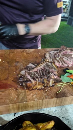 Bistecca in the wood fired pizza oven running at 500°c along with a banquet fit for a king! Thanks again Chef for your hospitality and your incredible knowledge and experience! You are a LEGEND 😎🔥🇦🇺 #chef #aussiebeef #woodfired #australianmade #theaustralianbrisketboard | The Australian Brisket Board