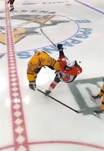 Blake Lizotte Defeats Denver Barkey in Intense Battle