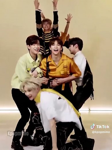 Hyunmin Duo: The Adorable Dynamic of Seungmin and Hyunjin