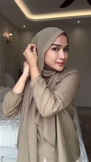 Hijab Tutorial Pashmina Shimmer #hijab #cover #music #hijabstyle #modelhijaber #youtubeshorts